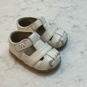 See Kai run Girls' Brook III Leather Mary-Jane Flats - Baby, Toddler size 4